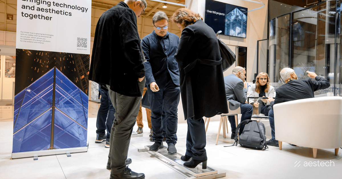 Prüfung von hochfesten doppelt verglasten Fenstern von Aestech