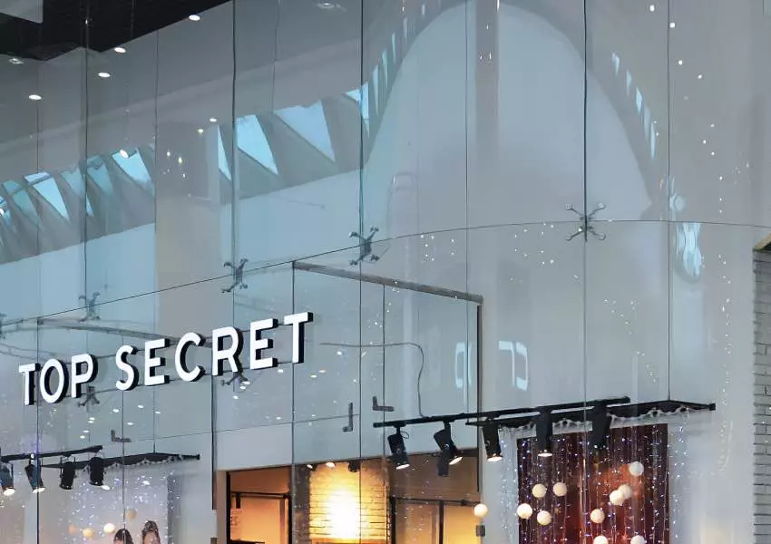 Showcases of the shopping center Ocean Plaza, Kyiv, Ukraine