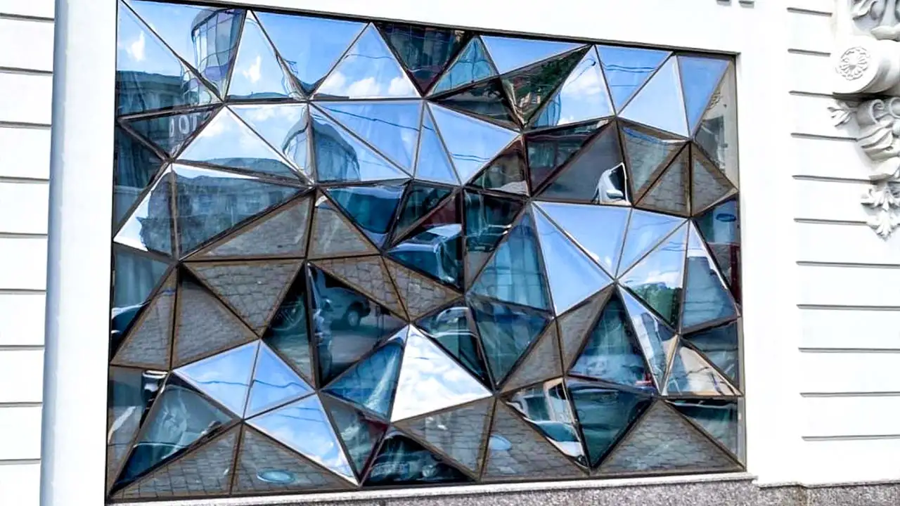 3D glass facade