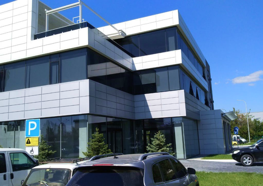 Скління офісної будівлі 